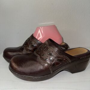 Nurture Cordoba Studded Clogs Size 8.5 Brown Leather Mules Y2K Work